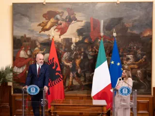 Qeveria shqiptare miraton marrëveshjen e emigrantëve me Italinë. Sipas procedurës ligjore, drafti është gati për ratifikim në Parlament