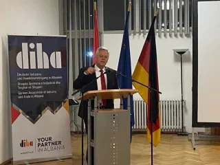 DIHA takim në Tiranë – Ambasadori gjerman Bergner vlerëson zhvillimin pozitiv ekonomik të Shqipërisë