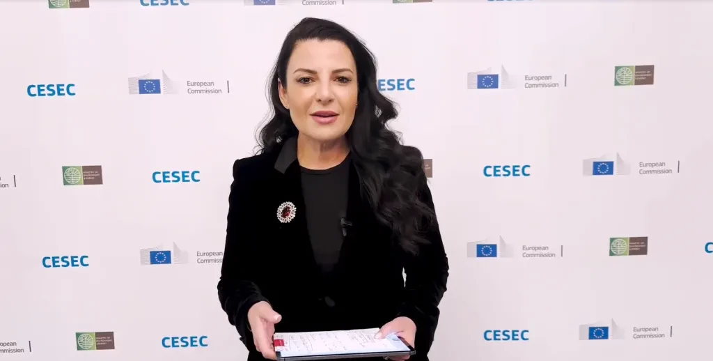 Dekarbonizimi dhe siguria energjitike –  Balluku në Athinë: ‘Do të përfitojmë edhe nga projektet që po zhvillohen në vendet fqinje’