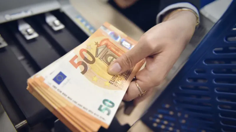 Për çfarë marrin kredi shqiptarët? – Huaja për blerje banesash, në rritje të fortë. Zgjerohet edhe për mallra konsumi
