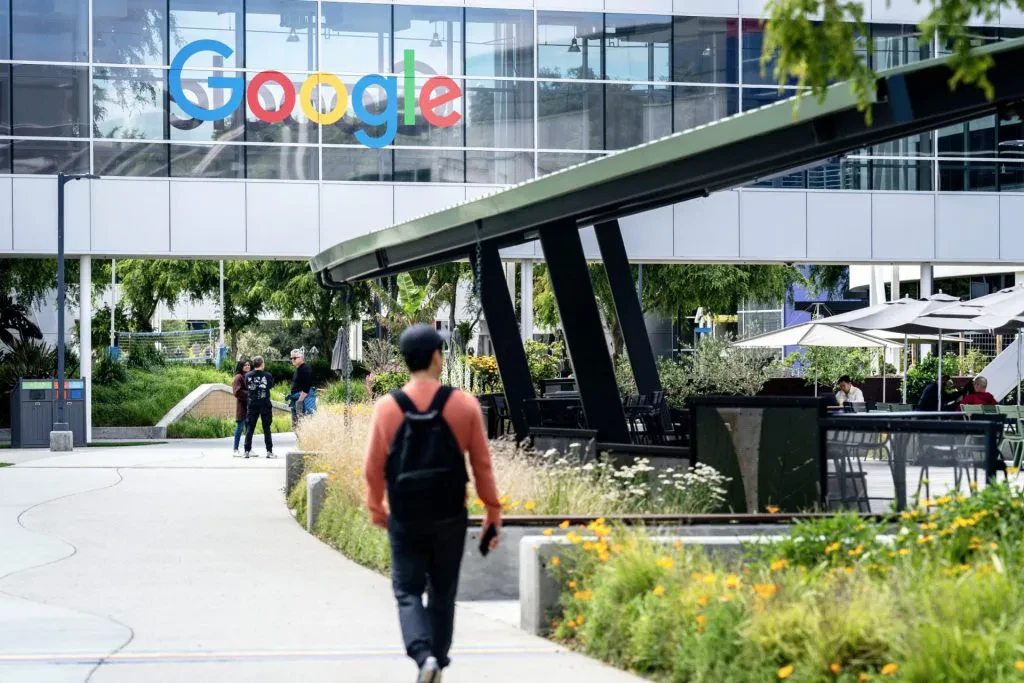 Dëshironi të jetoni në Googletown? Si kompanitë e mëdha po i drejtohen tregut të pasurive të paluajtshme!