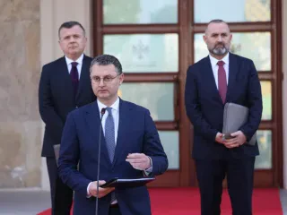 Qeveria ndryshon buxhetin me akt normativ. Pakete 4 miliardë lekë për fasonët. Financim Portit Tregtar