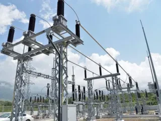 Skema për vetëprodhimin e energjisë – Investime nga institucionet shtetërore, Balluku: Shkëmbim me rrjetin dhe bilanc vjetor