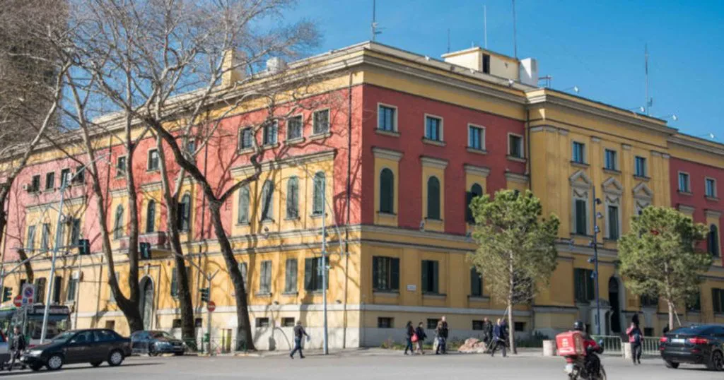Ndarja e financave me ekonominë, ndryshime në qeveri – Duma i bashkohet kabinetit. Manjani e Yzeiraj kalojnë në ministrinë e re 