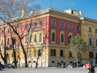 Ndarja e financave me ekonominë, ndryshime në qeveri – Duma i bashkohet kabinetit. Manjani e Yzeiraj kalojnë në ministrinë e re 
