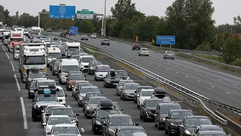 “Makinat nga Europa”, në fokus të blerësve shqiptarë – Në dy muaj u regjistruan mbi 13,500 automjete. Rritet interesi për elektriket dhe me 0 km