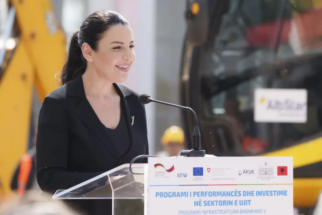 Nis “megaprojekti” për ujësjellësit – 125.6 mln euro investime, Balluku: Ndërhyrje në 6 bashki
