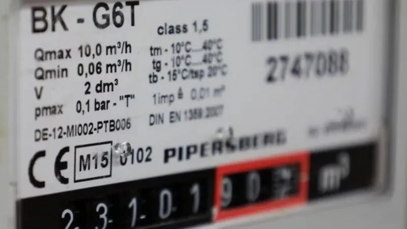 OSHEE kërkon përmbarues për arkëtimin e detyrimeve – Faturat e energjisë, ekzekutim i detyrueshëm i titujve ekzekutivë