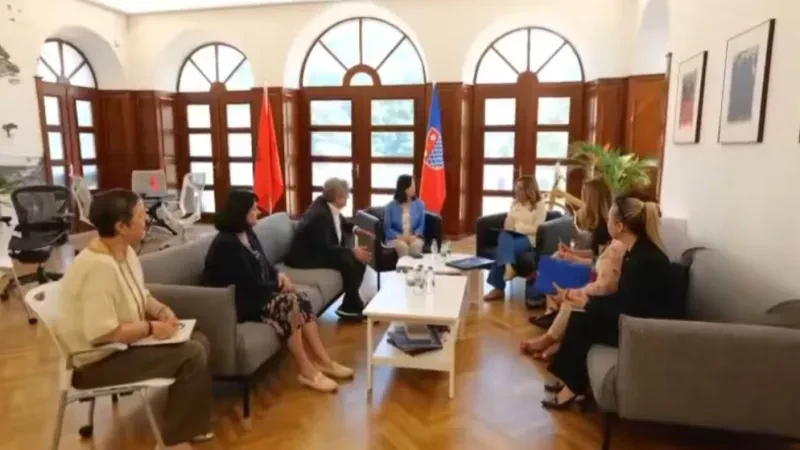 UNDP dorëzon 2 sisteme fotovoltaike diellore në Bashkinë e Shkodrës financuar nga qeveria japoneze!
