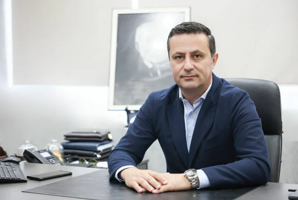 Ceno Klosi merr detyrën e zv. Ministrit në Ministrinë e Infrastrukturës dhe Energjisë