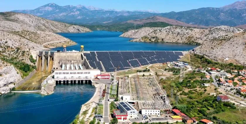 KESH, impiant lundures në Vaun e Dejës – Centrali diellor me kapacitet 13.8 MW, Korporata aplikon për lejen