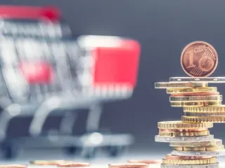 Maji rikthen rritjen e çmimeve – Norma e inflacionit arriti në 2.2%. Mobiljet dhe veshjet, grupet më të shtrenjta