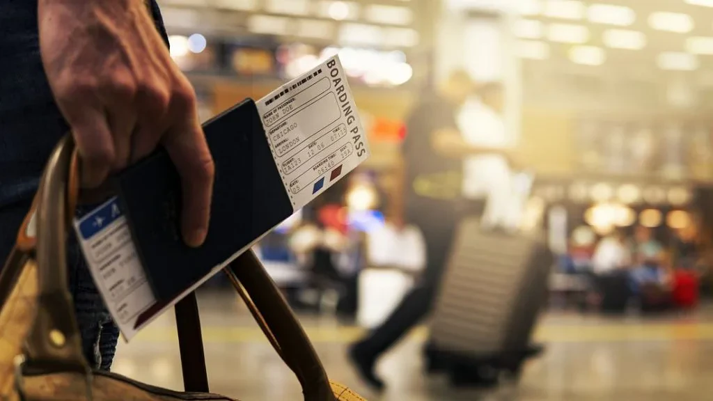 Fluturimet ajrore do rriten me 32% në 2024-ën – Balluku: Shumë shpejt, hapim garën ndërkombëtare për aeroportin e Gjirokastrës