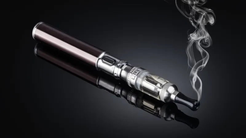 Ndalohet shitja e cigareve elektronike për moshën nën 18 vjeç! – Braçe: Përgjegjësia, te distributorët e supermarketet. Të përfshihen në taksim!