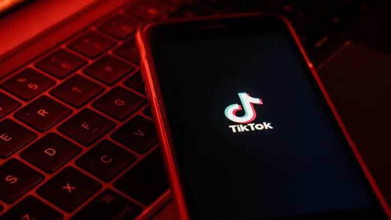 TikTok paditet për shkelje të privatësisë së fëmijëve – Akuzohet nga SHBA për “mbledhje të paligjshme të të dhënave”