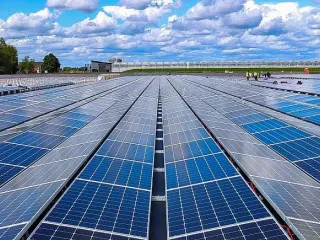 Mikrorrjeti diellor më i madh në botë – Projekti i Detit të Kuq në Arabinë Saudite përfundon në 2030