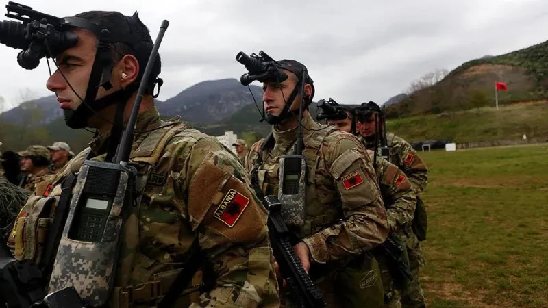 12 mln lekë për ushtarë me paaftësi të përhershme – Ndryshimet në buxhet/ Si do bëhet sigurimi i personelit me misione ushtarake jashtë vendit