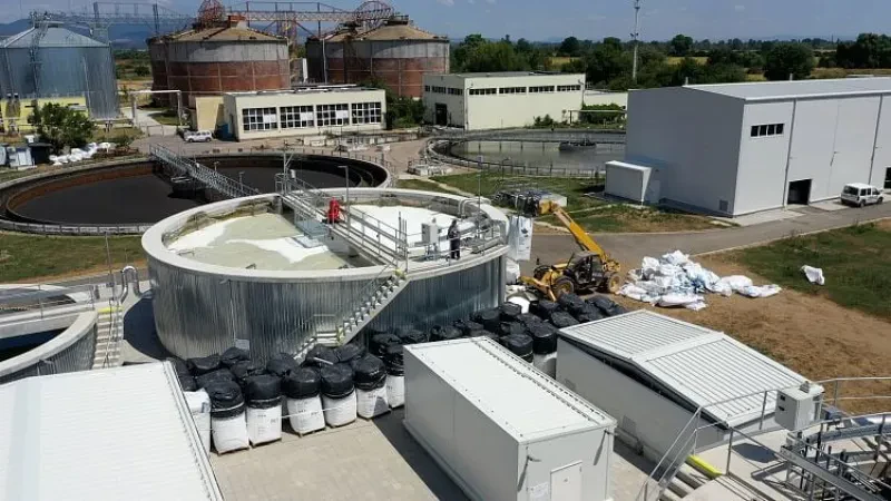 Impianti i ujit që transformon mbetjet në energji dhe produkte të tjera!