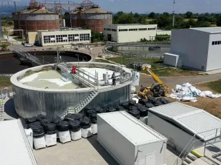 Impianti i ujit që transformon mbetjet në energji dhe produkte të tjera!
