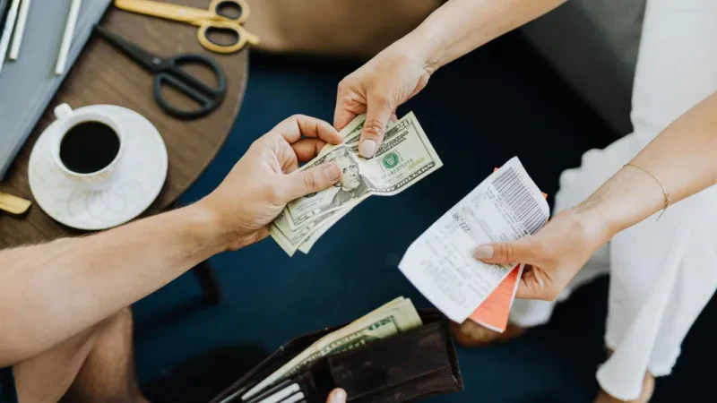 Bashkitë arrijnë rekord, prekin “dyshemenë” e borxheve – Shlyejnë detyrimet për investime, kufiri bie nën 1 miliard lekë