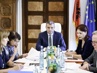 BSH: Rritja e kredisë duhet të ngadalësohet