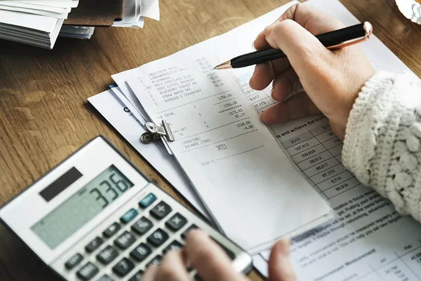 Luhatjet e çmimeve në prodhim dhe import – Energjia rrit kostot prodhuese, çmimet e importit me ulje