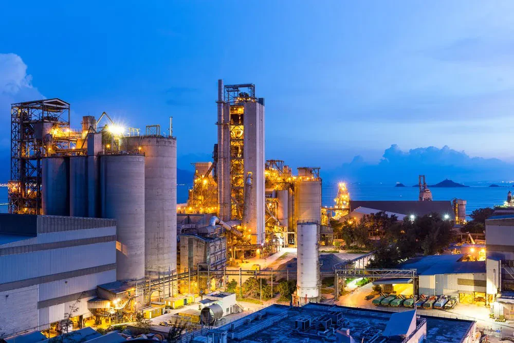 Prodhuam më pak naftë dhe minerale – Industria e rëndë, INSTAT: Rritje shënoi vetëm çimentoja