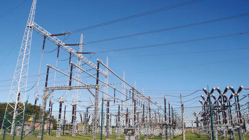 Energjia, dy kontrata me vlerë 4.5 milionë euro për investime në rrjet