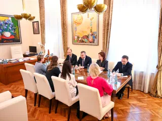 Sejko pret drejtuesit e BERZH: Sektori bankar po mbështet ndryshimet strukturore në ekonomi
