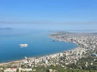 Qeveria kërkon 200 mln USD nga BB për turizmin, PPP-të dhe tregjet financiare