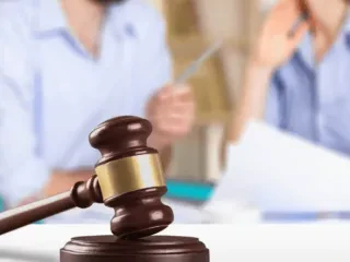 Qeveria zgjeron ndihmën juridike falas, më shumë kategori përfituese, mbulim më i gjerë i kostove