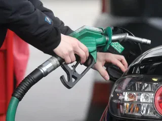 Shtrenjtohen sërish çmimet e karburanteve, nafta arrin 198 lekë për litër