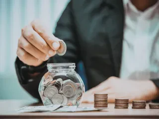 Rritja e të ardhurave dhe shtimi i pensioneve të pjesshme ulin barrën e buxhetit për subvencione