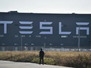 Pse Tesla është përfshirë në tërheqjen masive të makinave nga tregu në Kinë