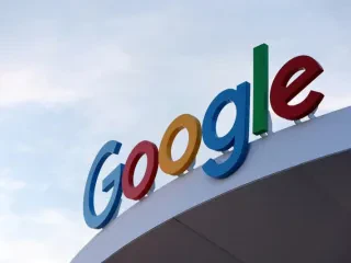Google ndryshon politikën e spam në BE për të shmangur sanksionin antitrust