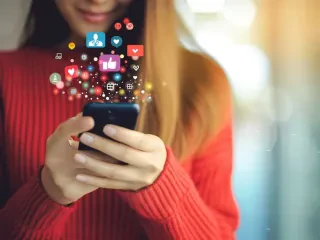 Instagram dhe Facebook bllokohen pas mesnate për adoleshentët
