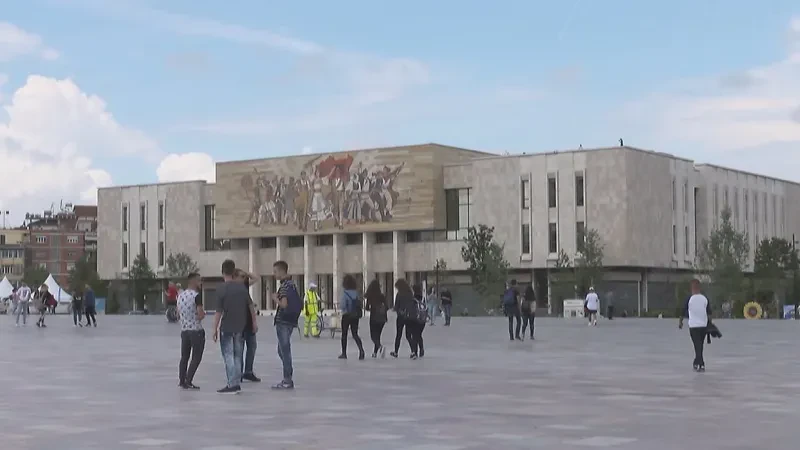 Zgjerimi ekonomik nuk reflektohet në mirëqenie: Rritja e çmimeve kufizon konsumin