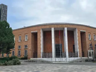 Banka e Shqipërisë lë të paprekur normën bazë në 2.5%, paralajmërohet shtrëngim i mundshëm