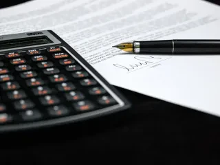Paketa fiskale 2025, biznesi bën gati propozimet – Nga lehtësitë fiskale për sektorë të veçantë, tek tarifat doganore