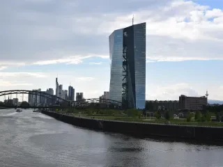Kriza e re e borxhit sovran në Evropë: Cilat ekonomi po udhëheqin presionin financiar