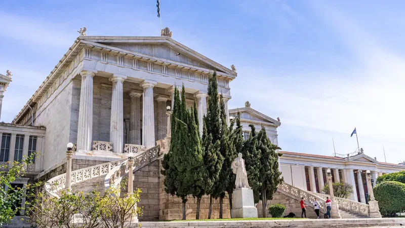 Banka Helenike e Zhvillimit paralajmëron paketë financimi prej 5 miliardë eurosh për bizneset