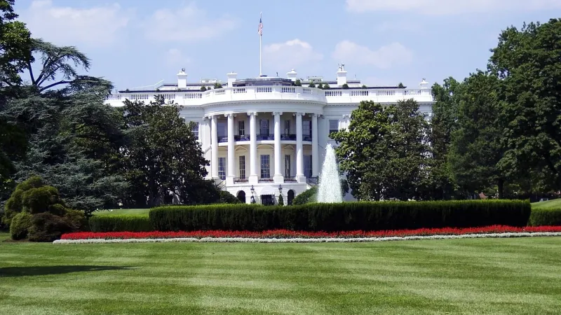 Gjendja financiare e familjeve amerikane, Rezerva Federale raporton rritje të borxheve dhe pabarazi pasurie