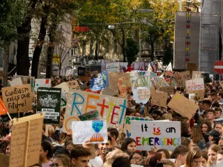 Vala e protestave të nxënësve në Francë: Mbi 6800 të arrestuar dhe premtime për 3000 mësues të rinj