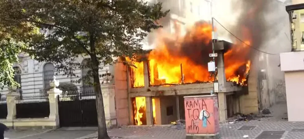 Dhoma e Tregtisë Tiranë dhe tetë shoqata biznesi kërkojnë mbrojtjen e pronës gjatë protestave