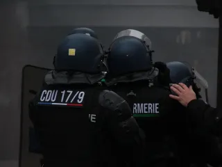 Lecornu urdhëron shtetrrethime të pjesshme në Francë pas një fundjave dhune dhe plaçkitjesh
