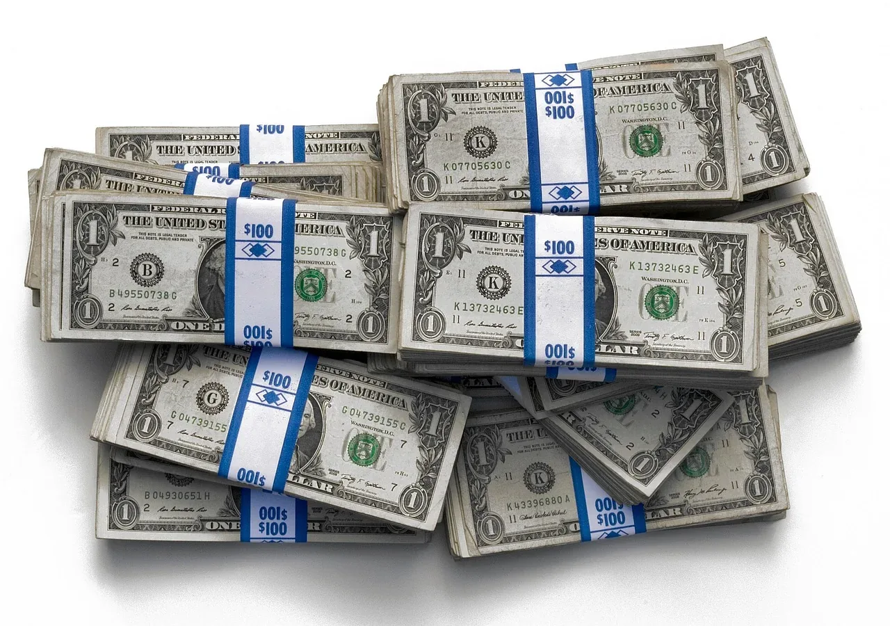 Depozitat e bizneseve në banka arrijnë 438.5 miliardë lekë, rritje 13% në një vit