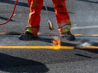 Bashkia Kavajë hap tenderin 100 milionë lekë për rrugën “Pavarësia e Kosovës” në Qerret