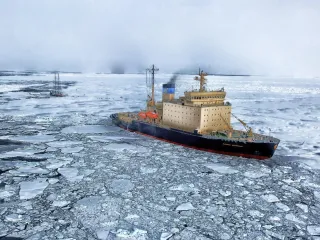 BE planifikon kabllo nënujore Groenlandë–Europë, me zgjerim drejt Japonisë dhe Koresë së Jugut