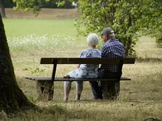 Buxheti 2027: një në tre lekë do të shkojë për mbrojtjen sociale, ndërsa popullsia plaket